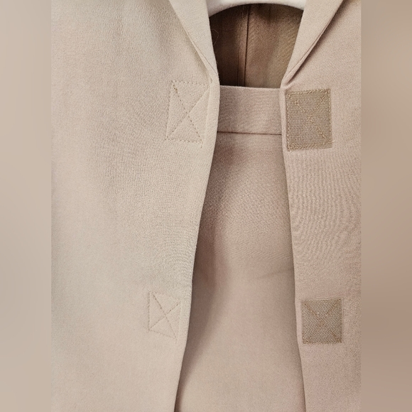 Women suits - Picture 11 of 14